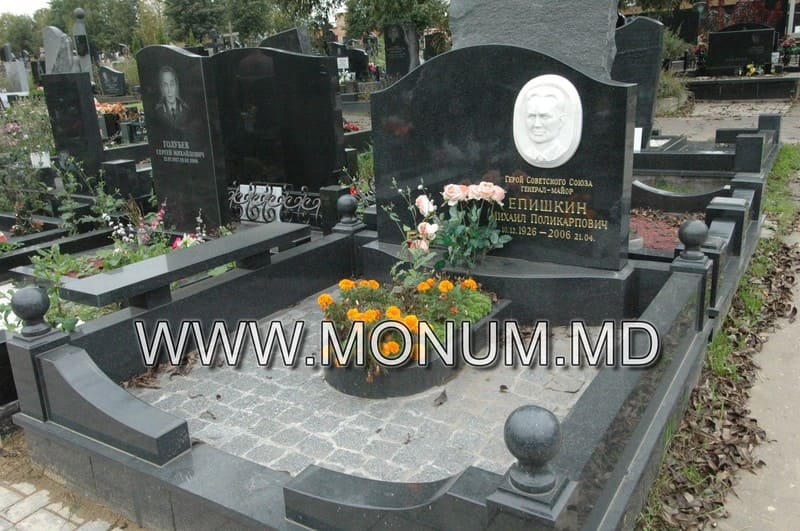 Monument granit MV36